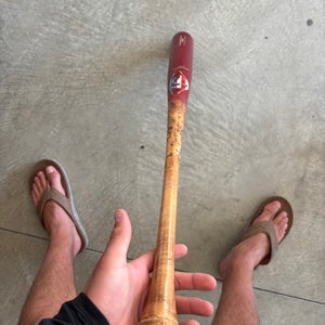 Louisville Slugger Bat (-3)  30 oz 33" (Used)