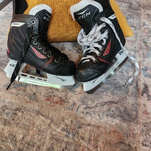 CCM RBZ 40 Hockey Skates 13 (Used)
