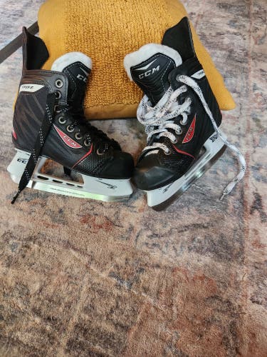 CCM RBZ 40 Hockey Skates 13 (Used)