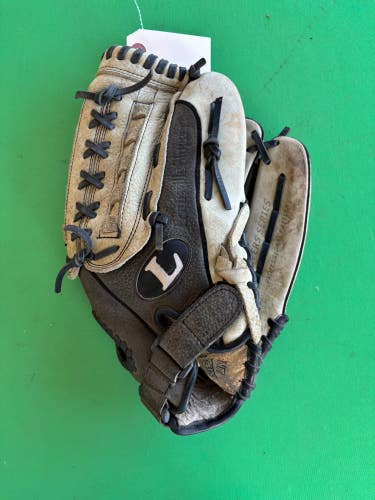 Louisville Slugger Players Series RH Outfield Softball Glove 13.5"