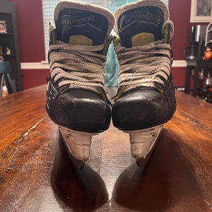 Bauer Supreme S29 Hockey Skates Regular Width 6.5 (Used)