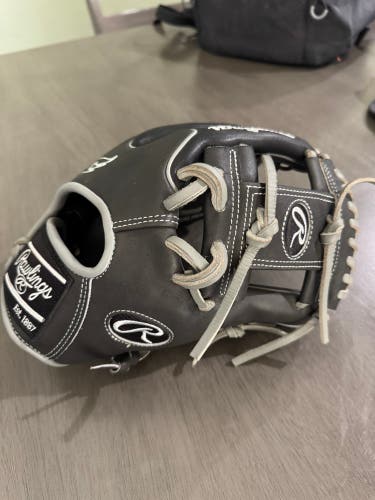 Rawlings RH Heart of the Hide Baseball Glove 11.75" (Used)