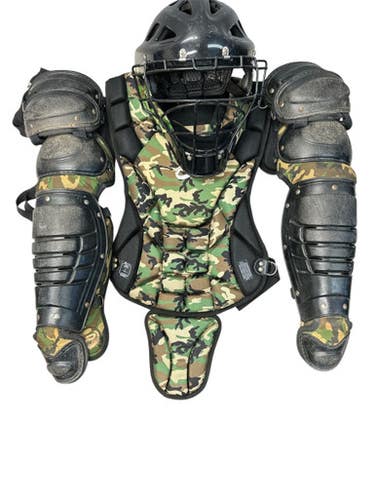 Used Pro 9 CP-15 Catchers Chest Protector Camouflage Intermed 11835-S000197081