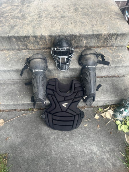 Easton Gametime Catcher's Set (Used)