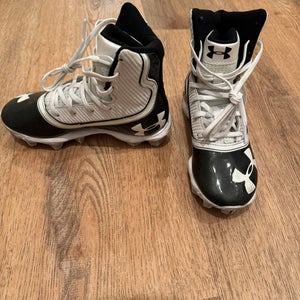 Unisex  1Y (Big Kids / Youth) Under Armour High Top Highlight Molded Cleats (Used)
