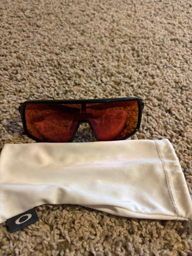 One Size Fits All Oakley Sutro Sunglasses (Used)
