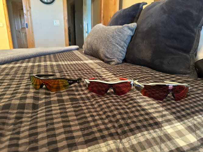 One Size Fits All Oakley Radar Sunglasses (Used)