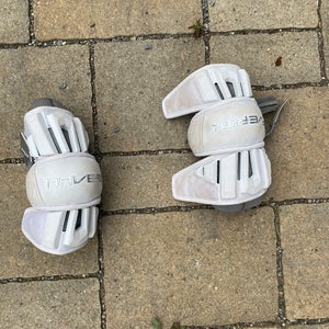 Maverik Max elbows, large