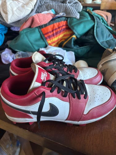 Red Men's Adult Size M 10.5 (W 11.5) Air Jordan Cleats (Used)