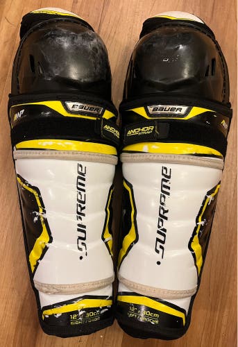 Junior Bauer Supreme 2S Pro 12" Shin Pads