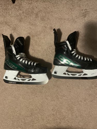 CCM JetSpeed FT6 Pro Hockey Skates Regular Width 9 (New)