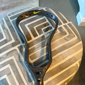 Nike Lakota Head (New)