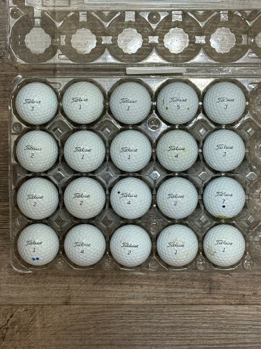 20 Titleist Pro V1 Golf Balls - 2024 and 2025 Models