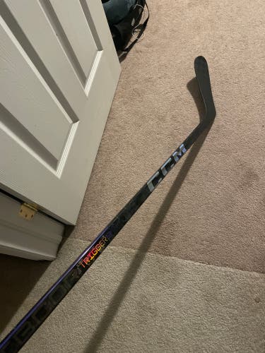 CCM Trigger 9 Pro Left Handed P28 Curve