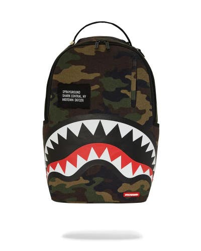 Sprayground Shark Central DLXS 20L Backpack OS Multi Camo Laptop Sleeve DSB31