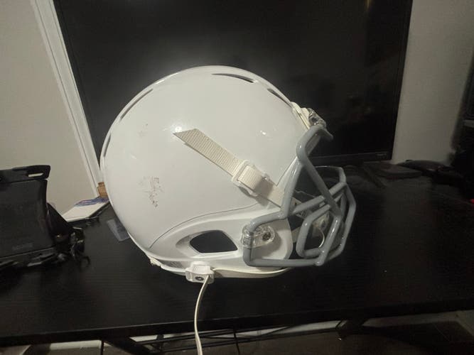Youth Medium Xenith X2E+ Helmet (Used)