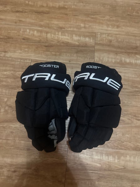 Custom True hockey gloves