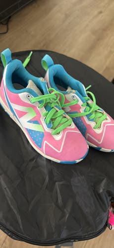 Pink Kid's 13K (Little Kids) New Balance Low Top Molded Cleats (Used)