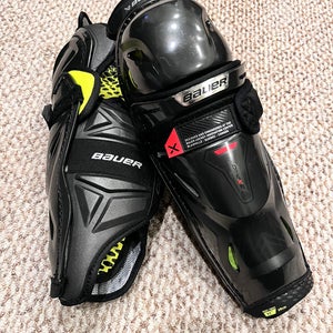 Junior Bauer 11" Vapor 3X Pro Shin Guards (Never Used)