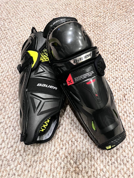 Junior Bauer 11" Vapor 3X Pro Shin Guards (Never Used)