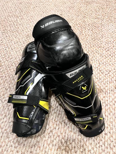 Youth Bauer Mach Shin Pads 10" (Used)