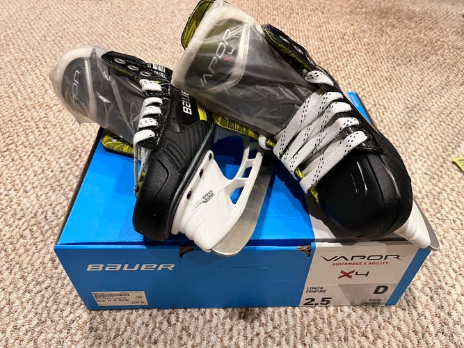 Bauer Vapor X4 Junior 2.5 D skates (new)
