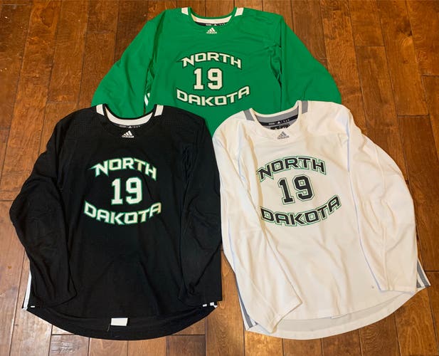 North Dakota #19 Adidas Practice Used Jerseys Black White & Green Sz 56 *READ FULL DESCRIPTION*