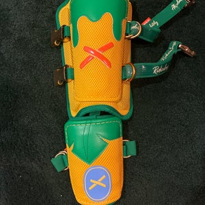ARIA Banana Leg Guard