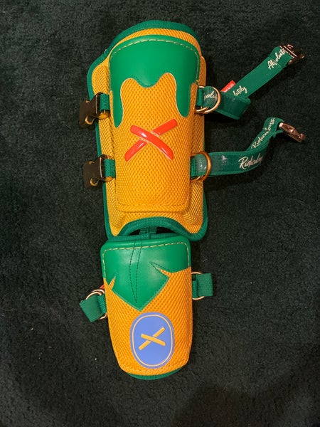 ARIA Banana Leg Guard