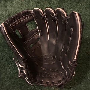 2024 Wilson RH Infield A2000 Baseball Glove 11.5" (Used)
