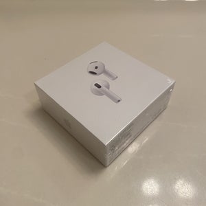 Apple AirPods 4 - Active Nosie Cancellation