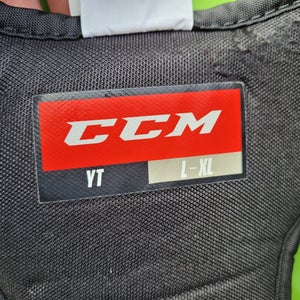 Large/Extra Large CCM Y flex Goalie Chest Protector (Used)