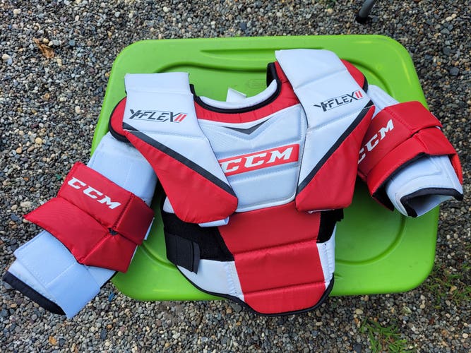 Large/Extra Large CCM Y flex Goalie Chest Protector (Used)