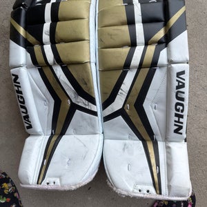 24"  Vaughn Velocity V10 Goalie Leg Pads (Used)