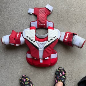Large/Extra Large  CCM Y flex Goalie Chest Protector (Used)