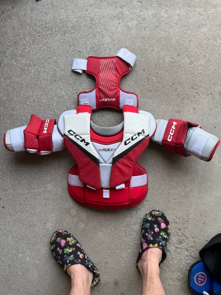 Large/Extra Large  CCM Y flex Goalie Chest Protector (Used)