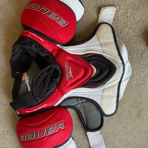 Junior Medium Bauer Vapor X800 Lite Shoulder Pads (Used)