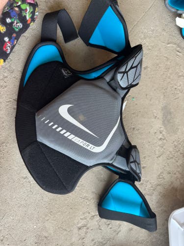 Youth Large Nike Vapor LT Shoulder Pads (Used)