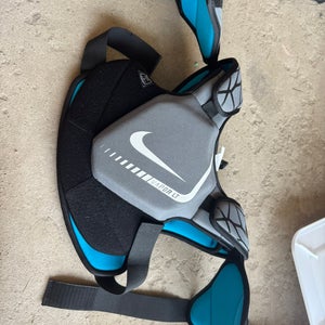 Youth Large Nike Vapor LT Shoulder Pads (Used)