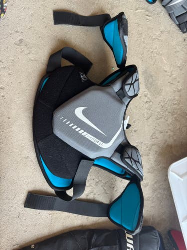 Youth Large Nike Vapor LT Shoulder Pads (Used)