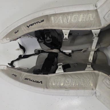 Used Vaughn VLT60 26IN+2 Goalie Leg Pads Junior White 26" 11860-S000295359