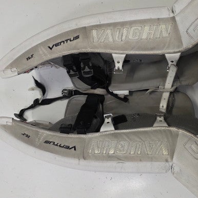 Used Vaughn VLT60 26IN+2 Goalie Leg Pads Junior White 26" 11860-S000295359