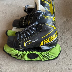 CCM Super Tacks 9350 Hockey Skates Regular Width 13 (Used)