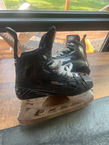Bauer Supreme Mach Hockey Skates 6.5 (Used)