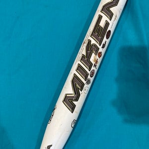 White Miken Freak NXT Composite Bat Composite 34" (Used)