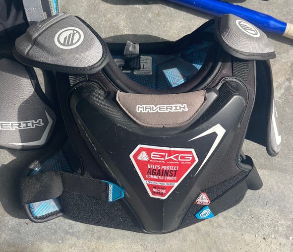 Youth Large Maverik Charger Shoulder Pads (Used)