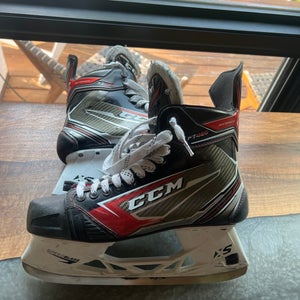 CCM JetSpeed FT460 Hockey Skates Regular Width 10 (Used)