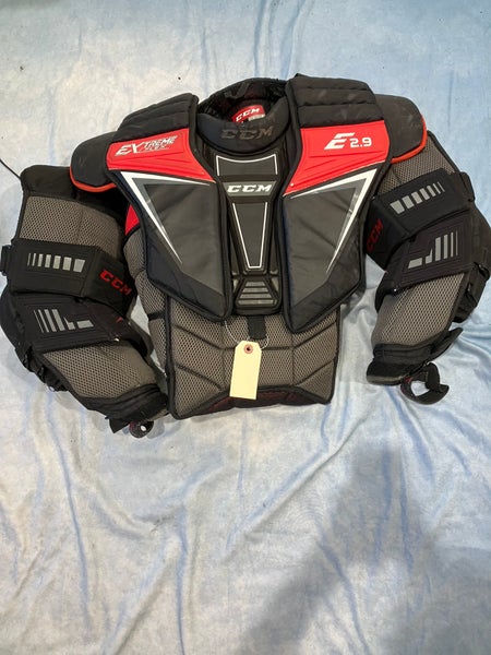 Intermediate Large CCM eflex 2.9 Goalie Chest Protector (Used)