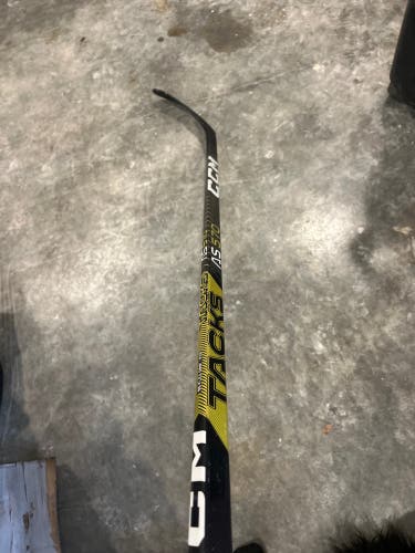 Intermediate CCM AS-570 Right Handed Hockey Stick P28 (Used)