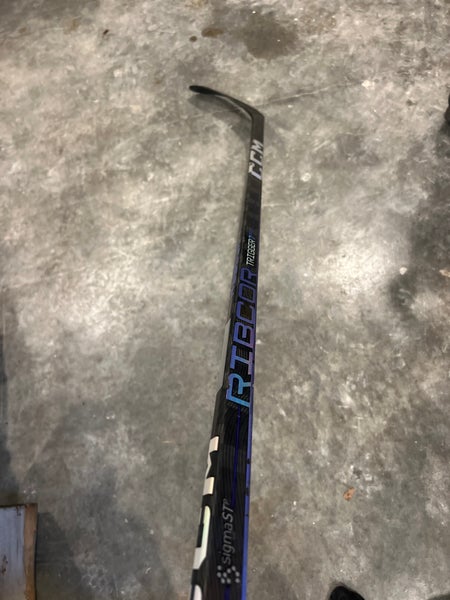 Intermediate CCM RibCor Trigger 7 Pro Right Handed Hockey Stick P28 (Used)
